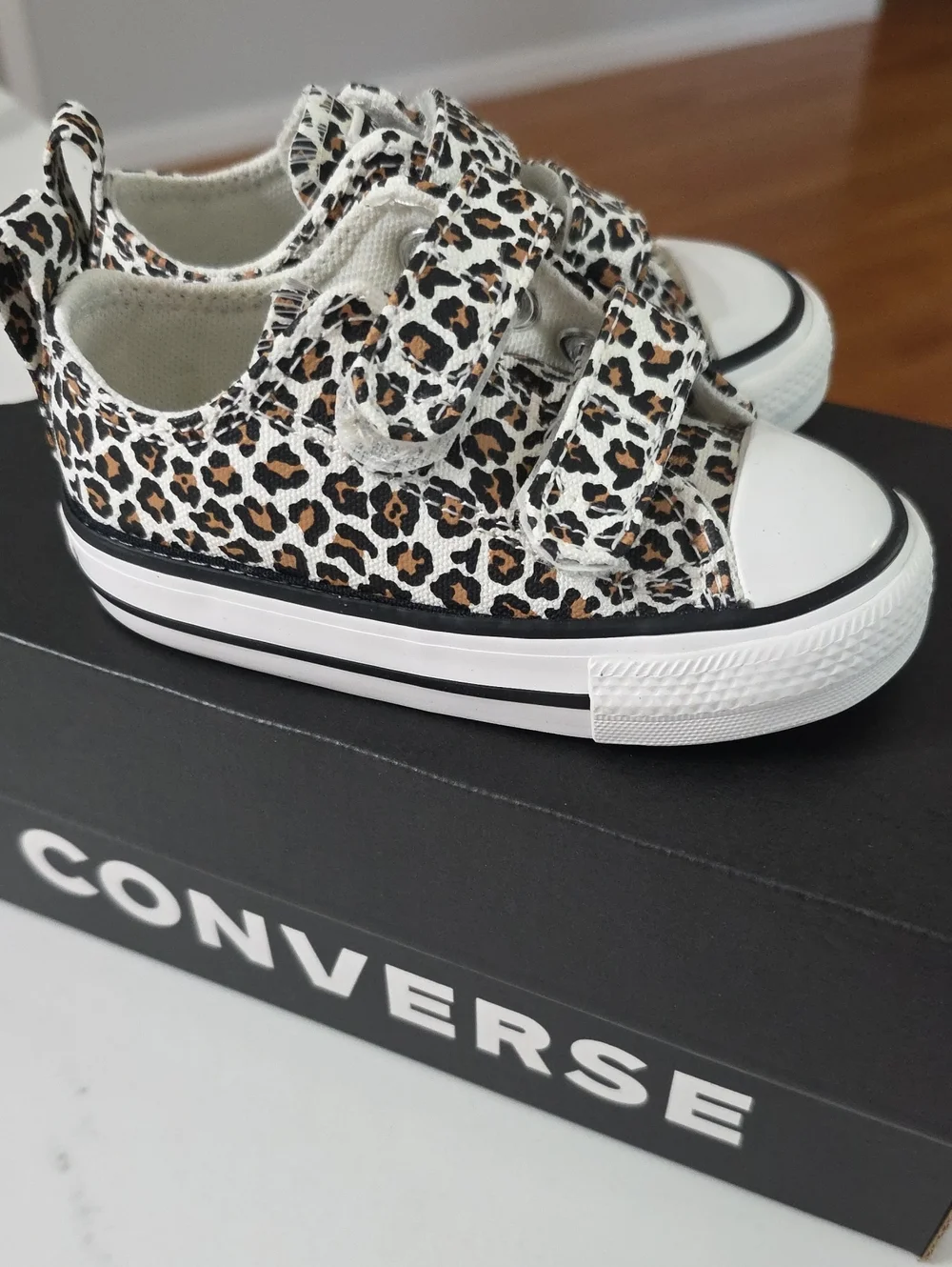 NEW In Box Leopard Converse Chuck Taylor All Star Sneakers- 5 Infant